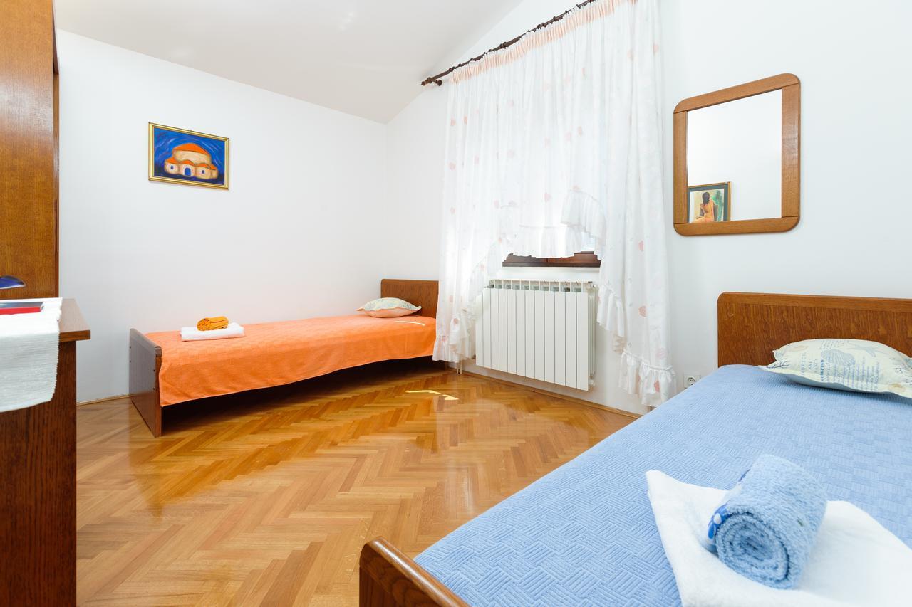 Villa Rosa Каштела Екстер'єр фото